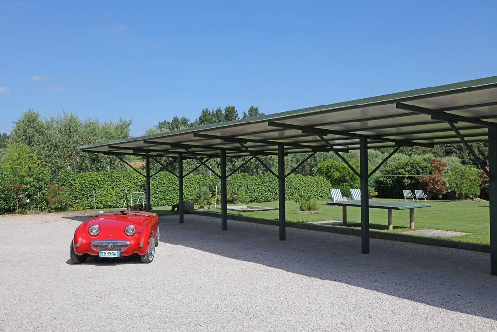 Corte degli Olivi Appartamenti Manerba del Garda Esterno foto