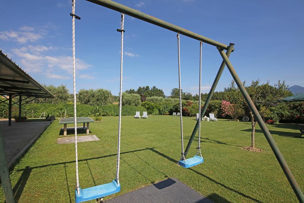 Corte degli Olivi Appartamenti Manerba del Garda Esterno foto