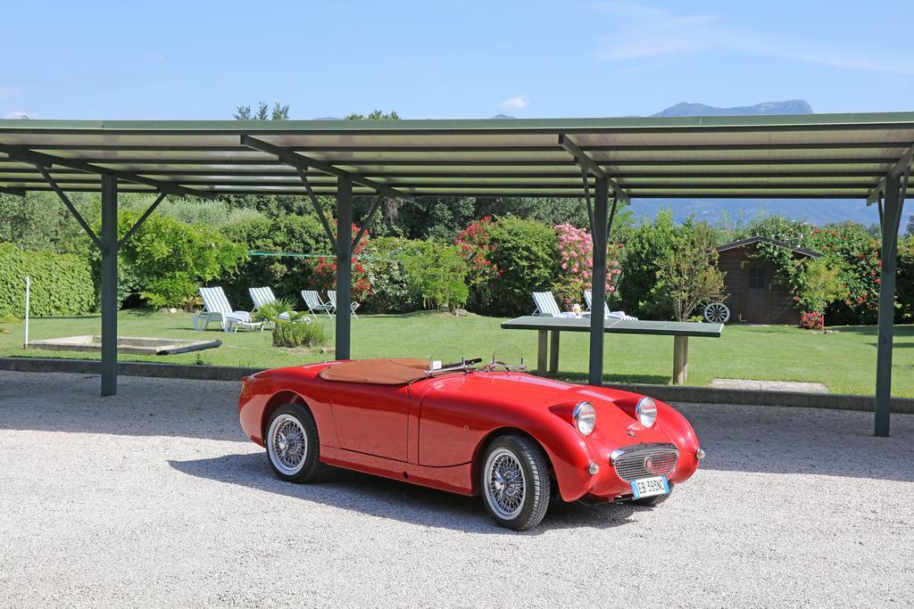 Corte degli Olivi Appartamenti Manerba del Garda Esterno foto